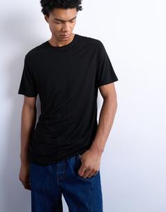 Model wearing Classic fit sheer t-shirt in black