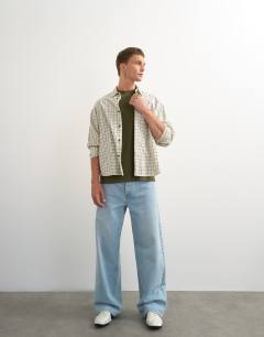 Model wearing Classic fit t-shirt in khaki