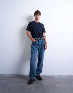 Model wearing Classic fit t-shirt in navy