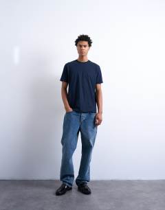 Model wearing Classic fit t-shirt in navy 