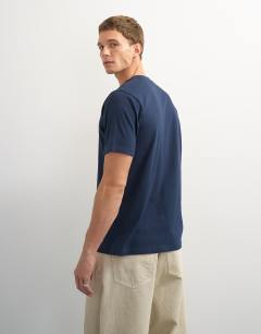 Model wearing Classic fit t-shirt in navy