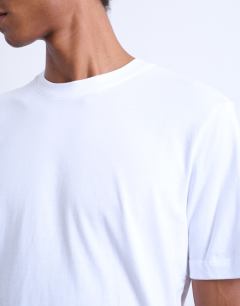 Model wearing Classic fit t-shirt in white
