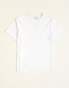 Model wearing Classic fit t-shirt in white