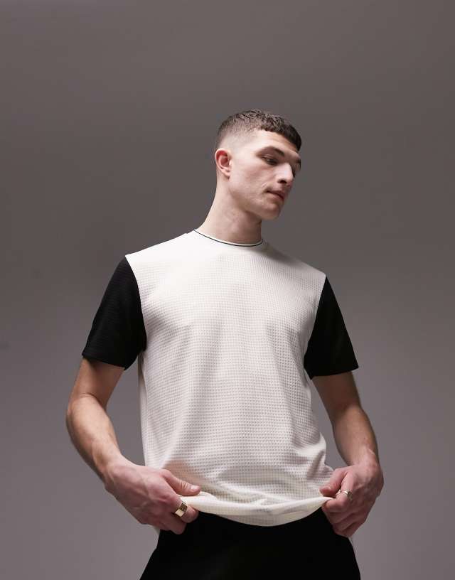 Topman classic fit tipped t-shirt with contrast sleeves in ecru