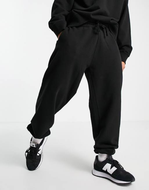 Black Oversized Joggers –