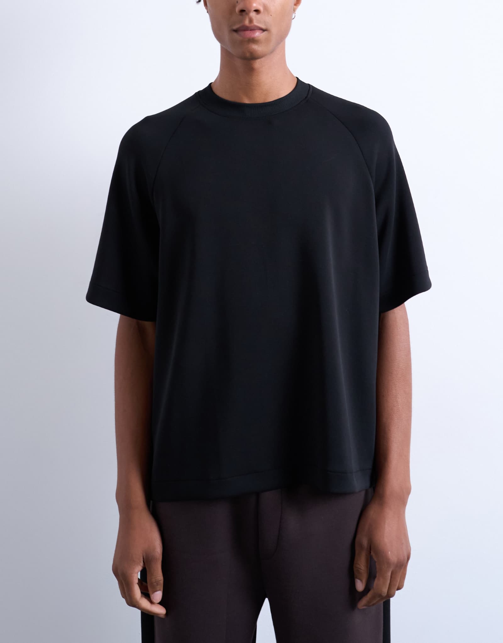 Укороченная футболка-реглан Topman черного цвета