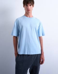 Crop fit t-shirt in light blue