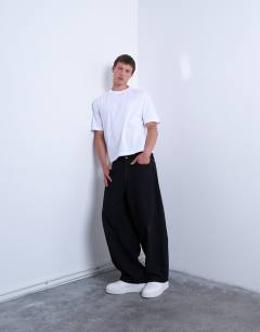Model wearing Crop fit t-shirt in white