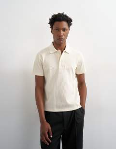 Cropped fit ribbed polo shirt in cream 