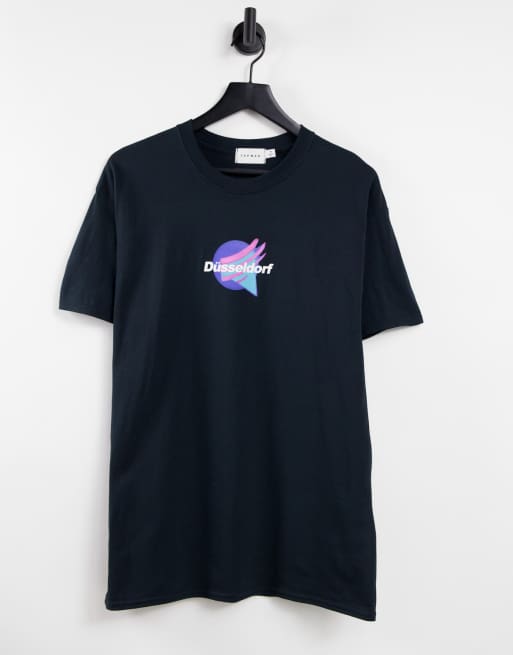 Topman – Czarny T-shirt oversize z nadrukiem z napisem „Dusseldorf”, 2 z 4