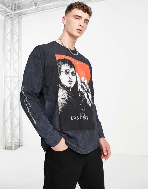 Topman – Czarny T-shirt oversize z długim rękawem i nadrukiem z motywem filmu <em>Straceni chłopcy</em>