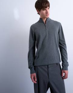 Essential 1/4 zip funnel with wool in charcoal