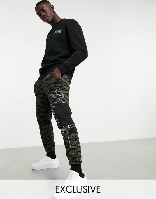 Washed Cargo Sweatpants - Black, mnml