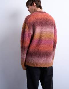 Model wearing Fluffy knitted crew cardigan in burgundy