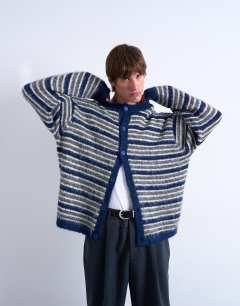 Fluffy stripe crew cardigan in blue