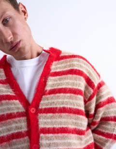 Model wearing Fluffy stripe crew cardigan red