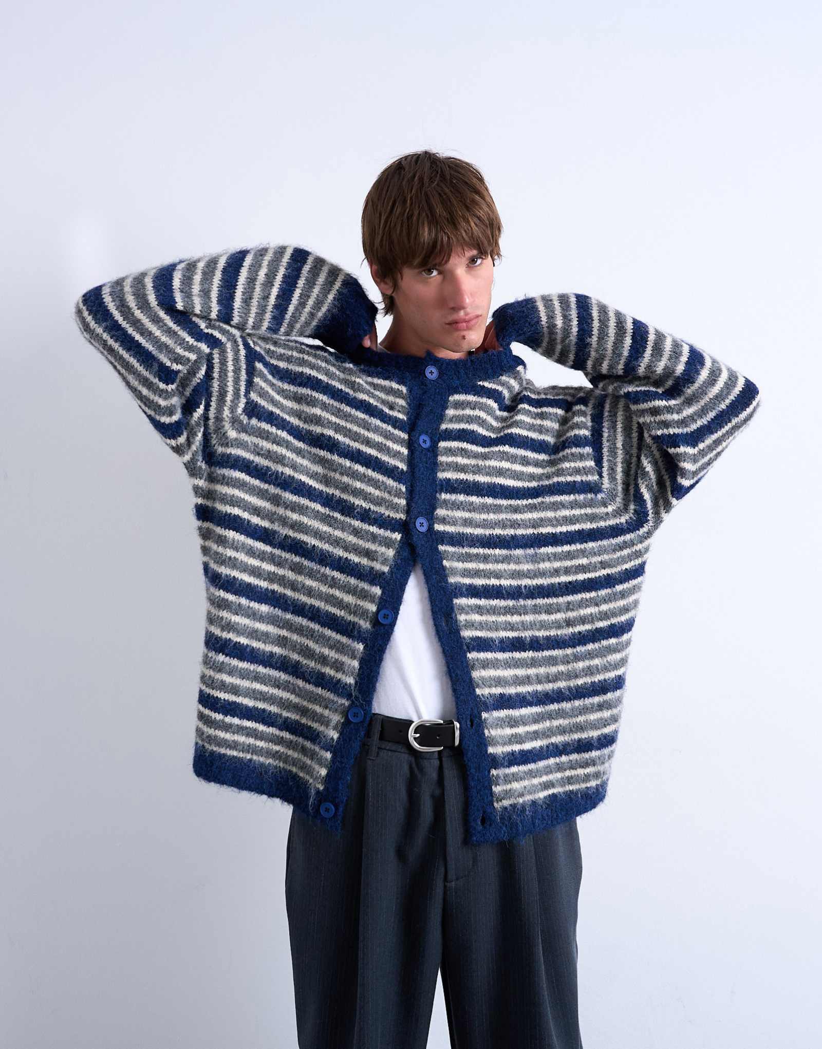 Пушистый полосатый кардиган с круглым вырезом Topman синего цвета