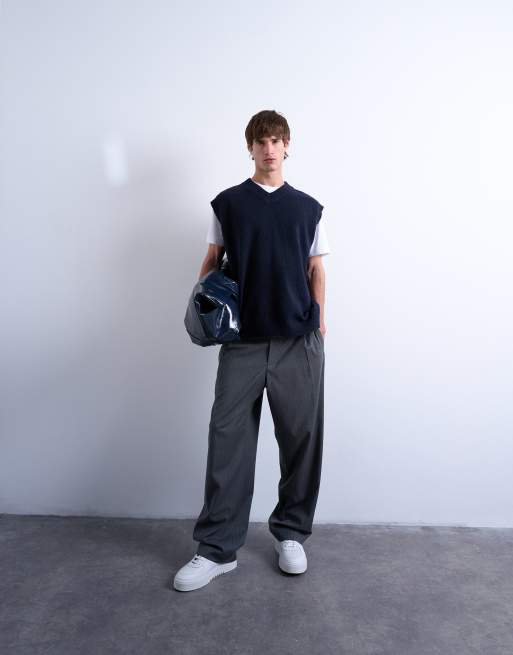 Topman – Granatowy dzianinowy top bez rękawów oversize z dekoltem w szpic, 2 z 5