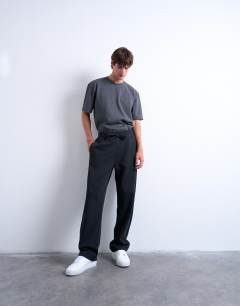 Heavyweight straight leg jogger in black