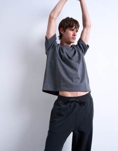 Model wearing Heavyweight straight leg jogger in black