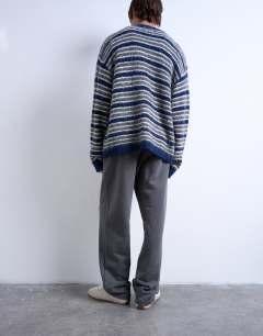 Model wearing Heavyweight straight leg jogger in charcoal