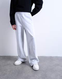 Model wearing Heavyweight straight leg jogger in light grey marl