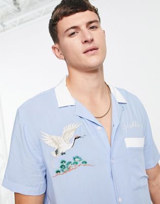 Topman – Hemd in Blau mit Reverskragen und Kranich-Stickerei