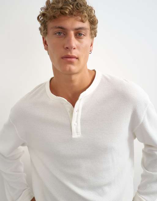 Topman henley coupe relaxed en maille gaufrée avec ourlet brut en écru délavé, 2 de 5