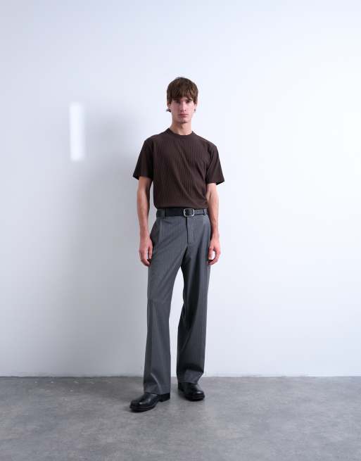 Topman – Hochwertiges, geripptes T-Shirt aus schwerem Stoff in Braun, 5 von 5