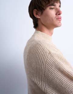 Model wearing Knitted jumper in stone