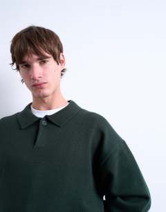 Model wearing Knitted smart polo jumper in dark green