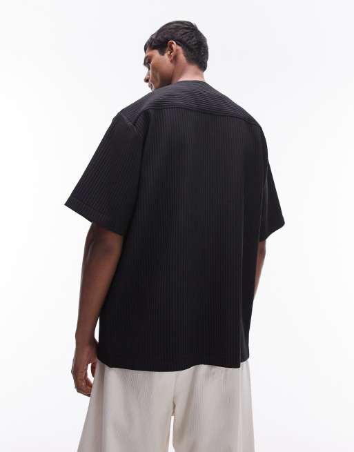 Topman – Kurzärmliges, kragenloses Plissee-Hemd in Schwarz, 2 von 4