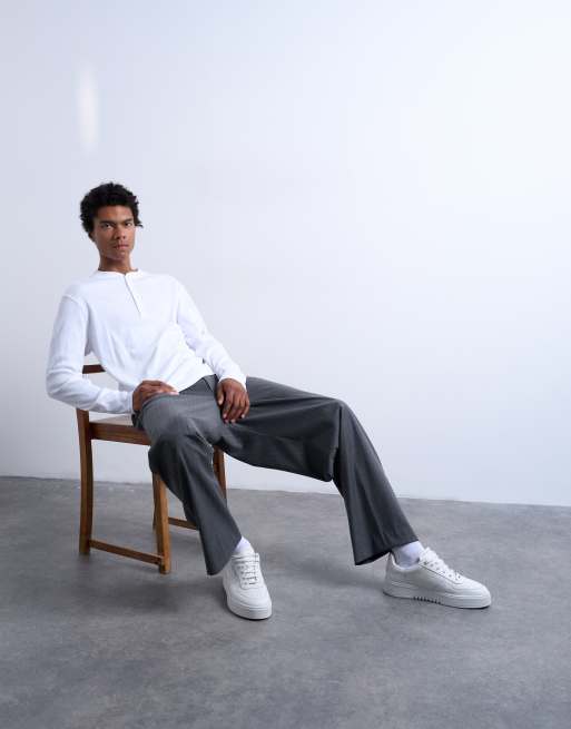 Topman – Langärmliges geripptes Shirt in Weiß mit Henley-Ausschnitt