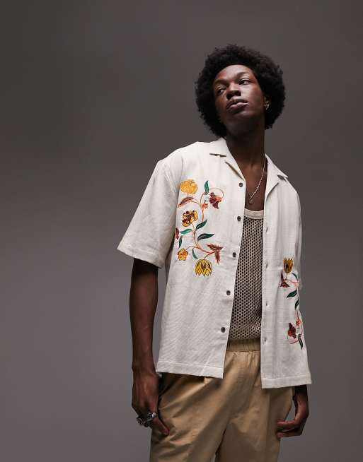 Topman – Langärmliges Hemd in Ecru mit Blumenstickerei, in regulärer Passform