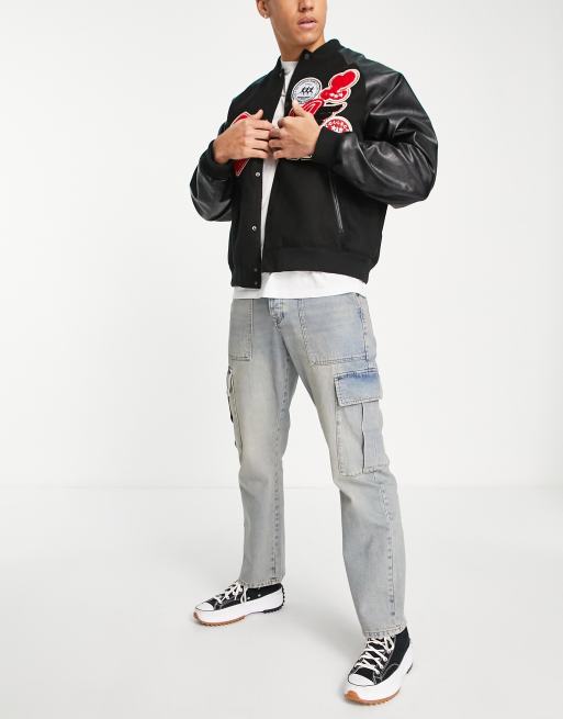 Topman – Lockere Cargo-Jeans in hellblau getönter Waschung