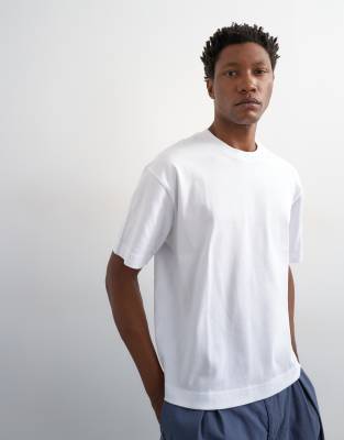 Lockeres, kurz geschnittenes T-Shirt in Weiß Weiß S