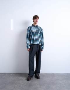 Model wearing Long sleeve cropped rugby polo in blue