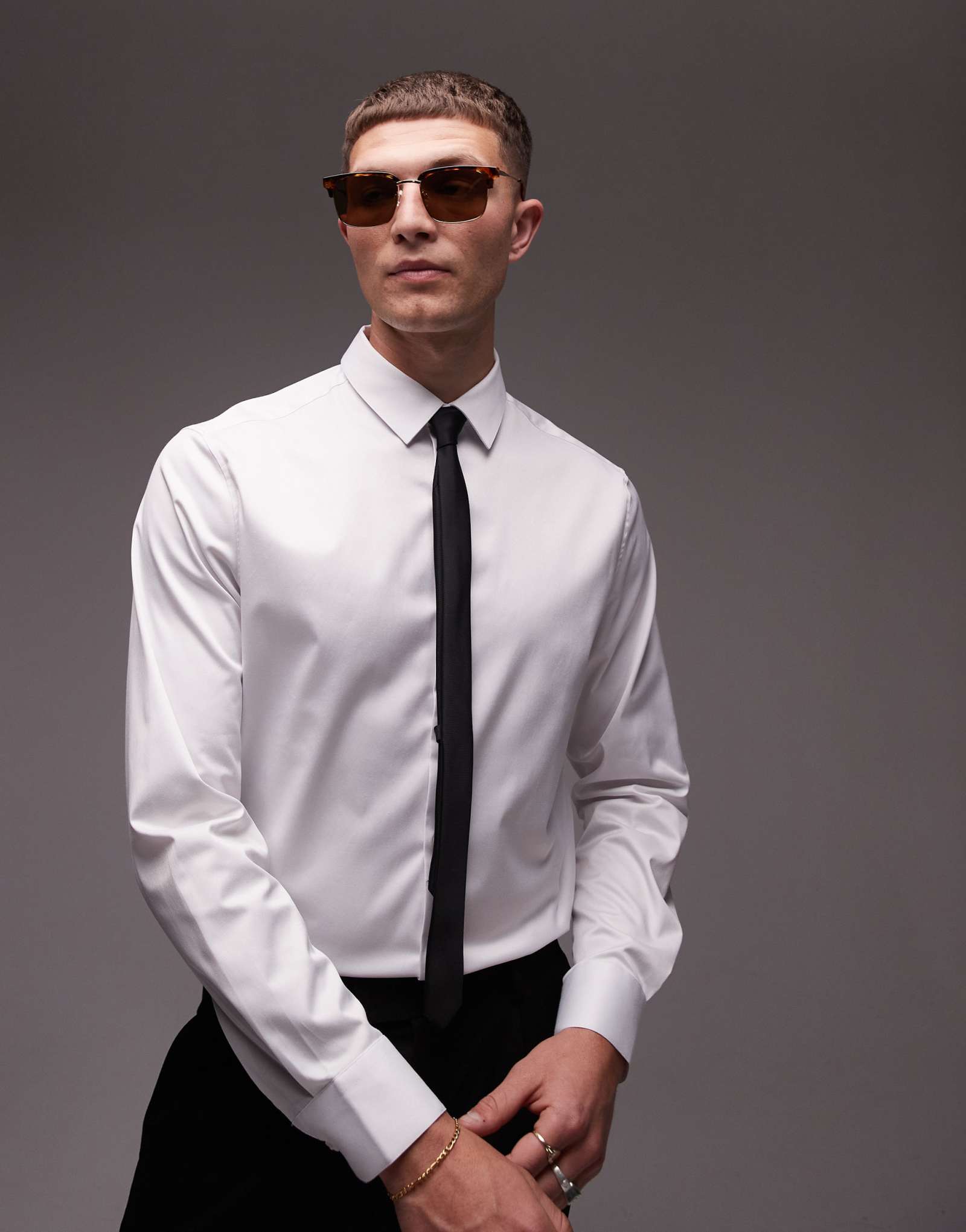 Строгая сатиновая рубашка Topman с длинным рукавом белого цвета