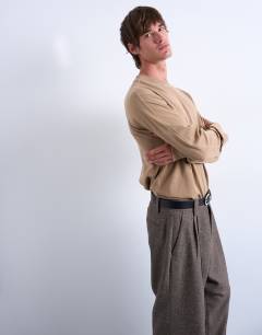 Model wearing Long sleeve oversized raglan t-shirt in washed stone