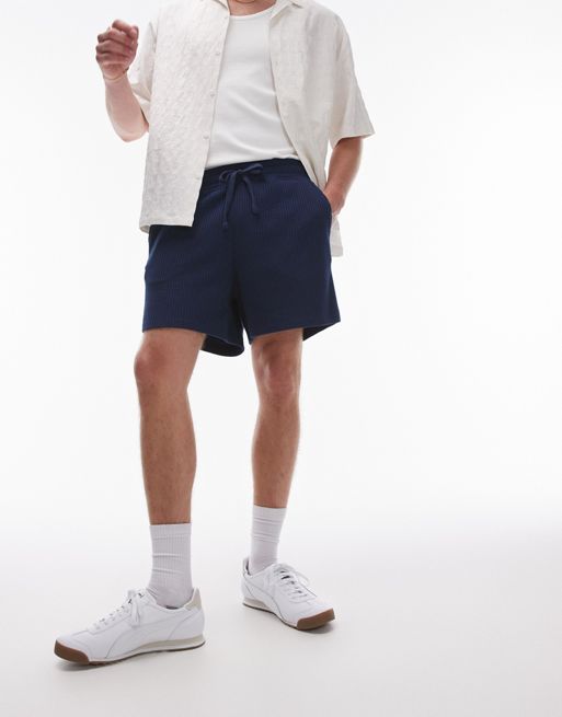 Topman - Marineblå shorts i klassisk pasform med vaffeltekstur
