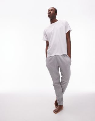 Topman - Multipack van toelopende lounge-joggingbroek met wafelstructuur en lounge-T-shirt in lichtgrijs en effen wit