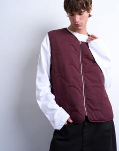 Onion quilted gilet in burgundy