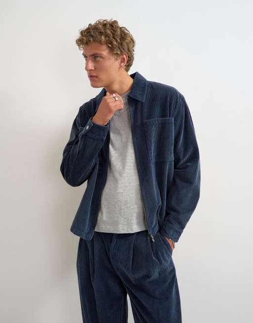Topman Overshirt in lockerer Passform, cropped, aus gewaschenem Cord in verwaschenem Blau, 2 von 5