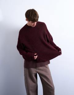 Oversized fit crew jumper in burgundy