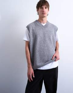 Oversized fit knitted v-neck tank in grey