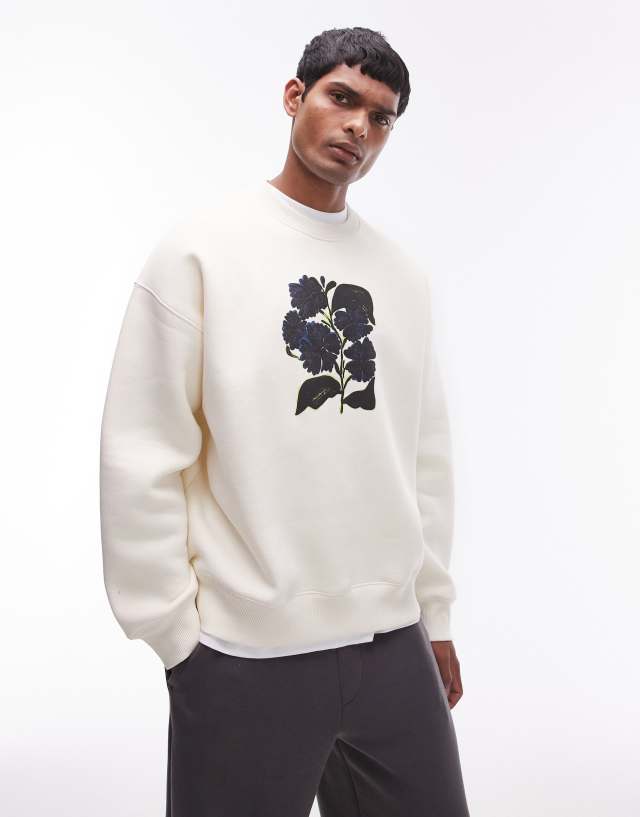 Topman - oversized fit sweatshirt with abstract flower print in ecru