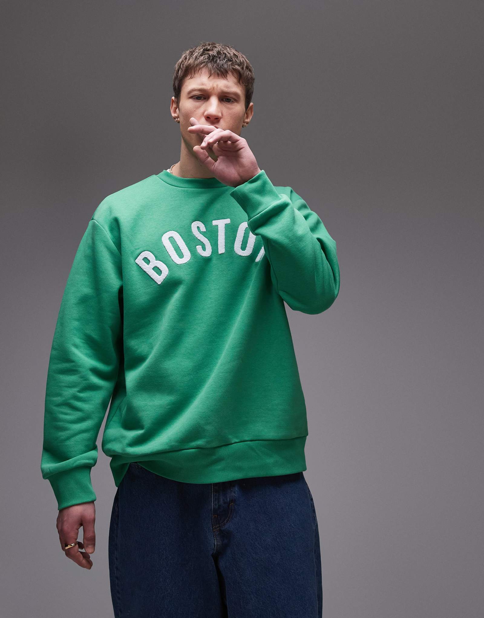 Толстовка Topman oversize fit с вышивкой из бостонской синели зеленого цвета