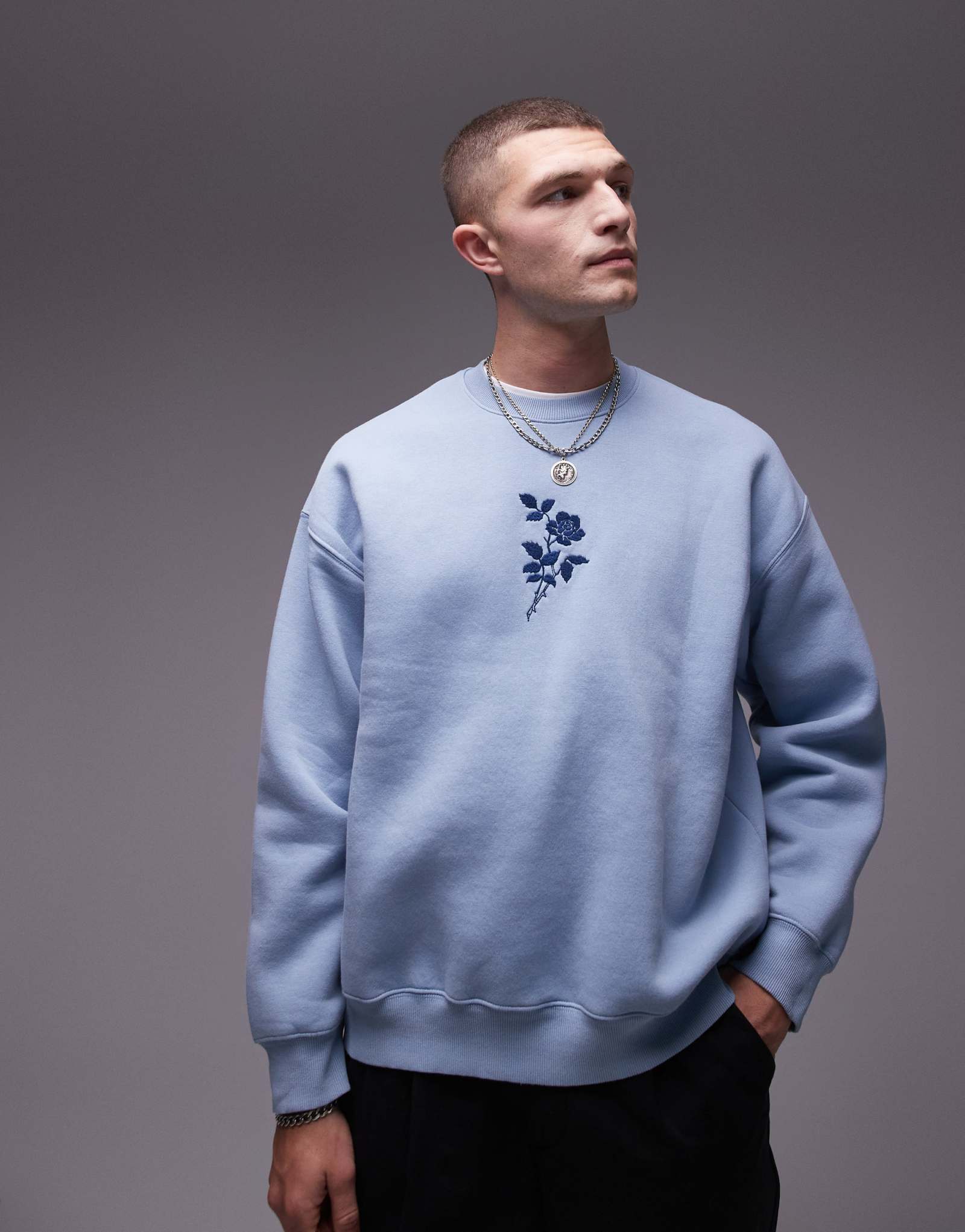 Толстовка Topman oversize fit с цветочной вышивкой стираного синего цвета