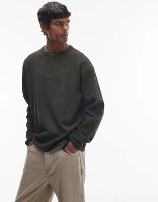 oversized fit textured heavy weight henley t-shirt in khaki-Green