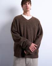Topman oversized fit v neck jumper in brown - BROWN
